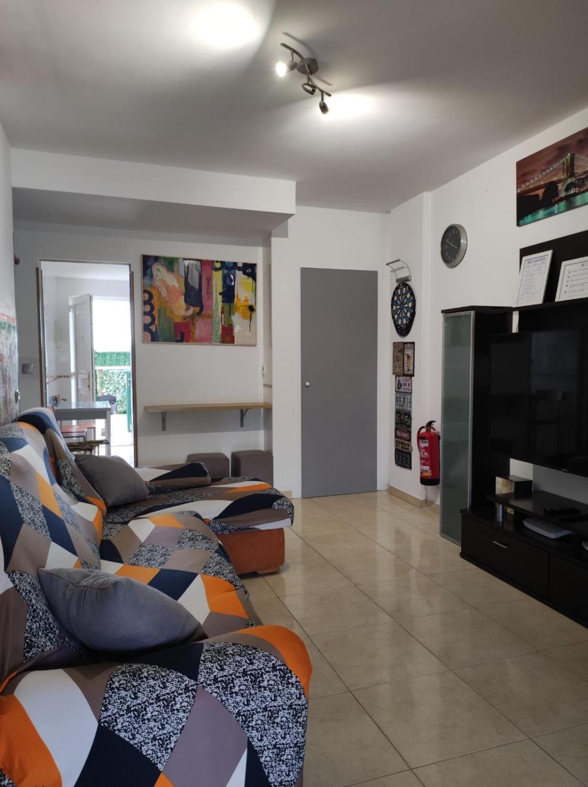Chalet Bajo Con Jardin, Patio, Cenador Y Barbacoa. Viveda Eksteriør billede
